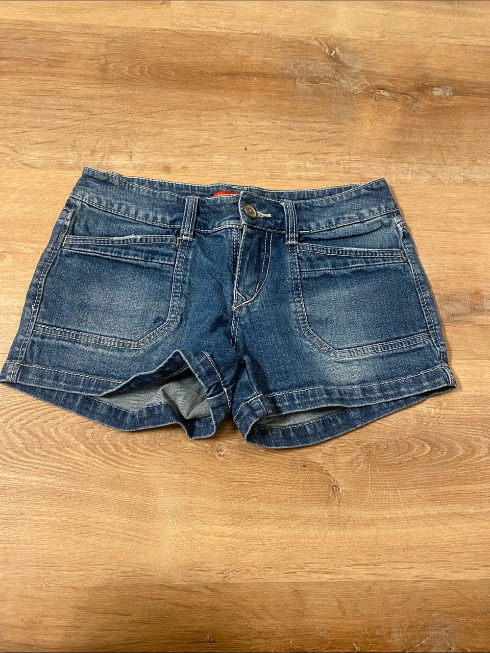 UNIONBAY Juniors Denim Low-Rise Jean Shorts - Size 1
